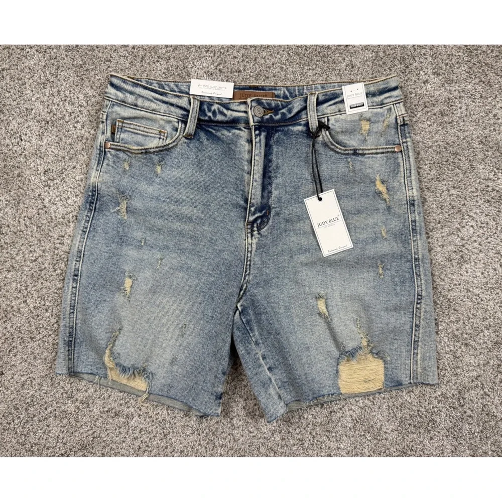 Judy Blue Denim Shorts Women XL Light Blue NWT Distressed High Waist Cut Off